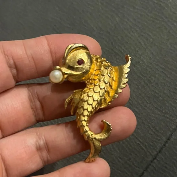 Lucky Gold Koi Fish Brooch Pearl Ruby Rhinestone Crystal Whimsical Fengshui Chi - Picture 2 of 9